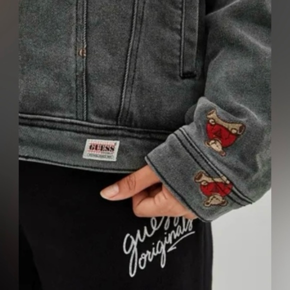 ɢᴜᴇꜱꜱ 2 ᴘɪᴇᴄᴇꜱ ᴅᴇɴɪᴍ ᴊᴀᴄᴋᴇᴛ&ᴛ-ꜱʜɪʀᴛ ,ʙʀᴀɴᴅ: ɢᴜᴇꜱꜱ,ꜱɪᴢᴇ: ᴍ&ꜱ,ᴄᴏʟᴏʀ:ɢʀᴀʏ,ʀᴇᴅ,ᴡʜɪᴛᴇ - Picture 3 of 8